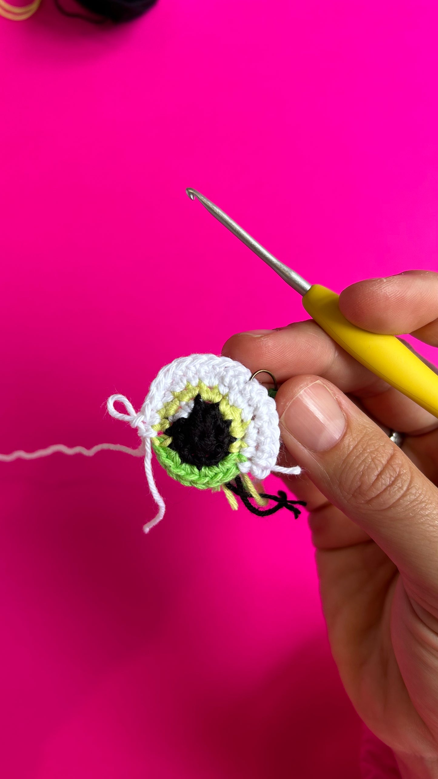 Digital crochet pattern - Arch cartoon eye