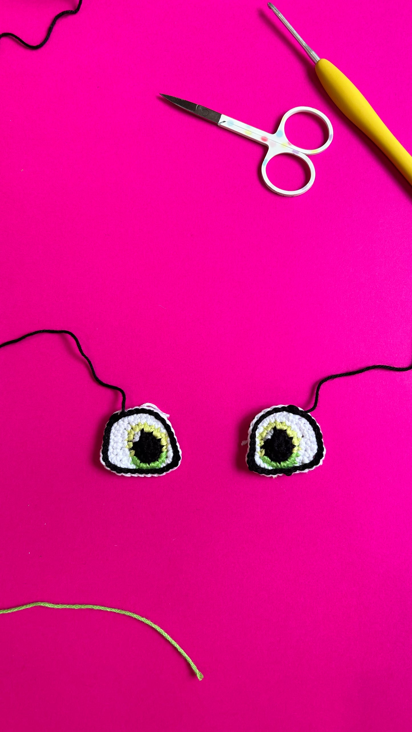 Digital crochet pattern - Arch cartoon eye