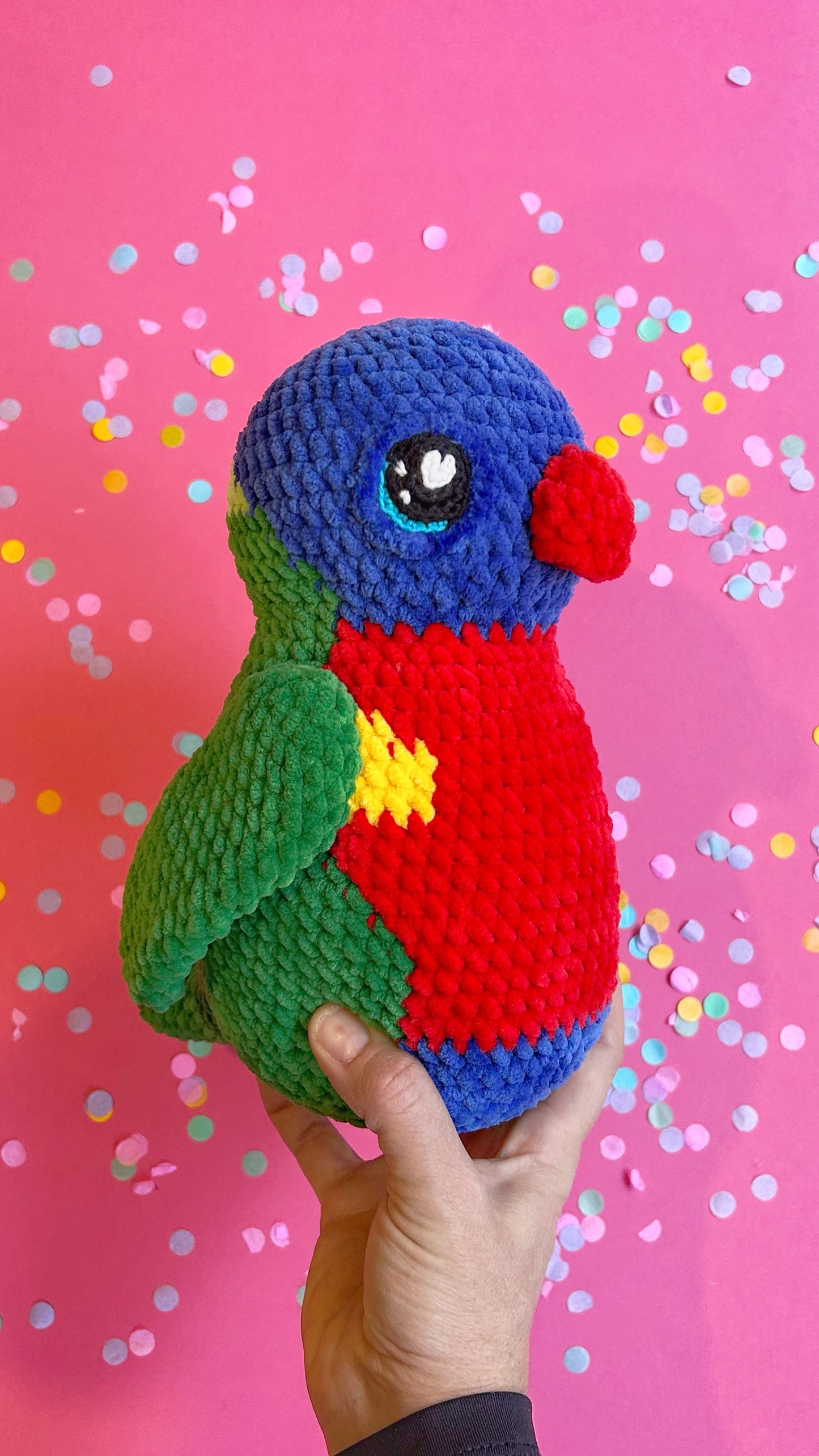 Rainbow Lorikeet plushie - Heart eyes