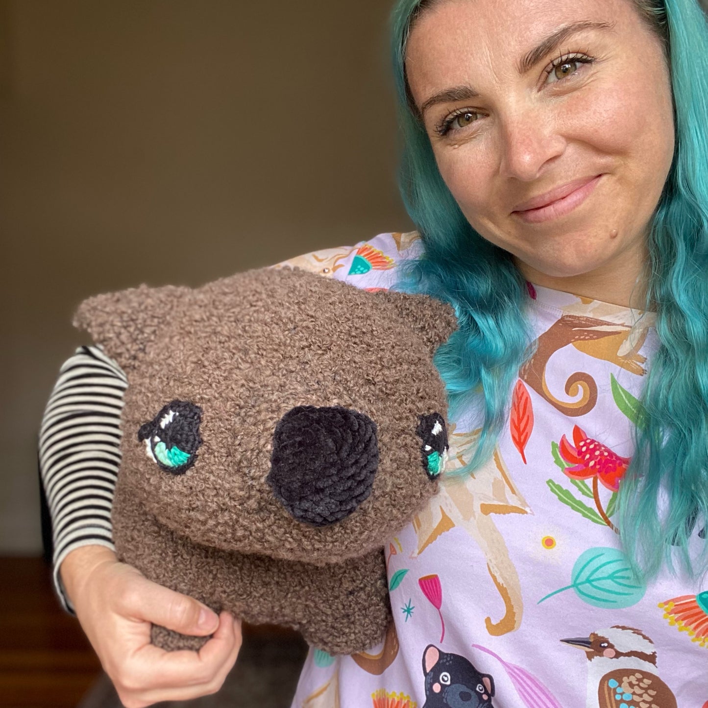 Large wombat plushie - Brown curly